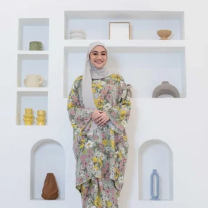 Afeeya Kurung in Sage Flora