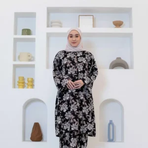 Melati Kurung in Midnight