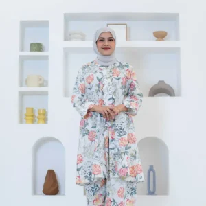 Melur Kebarung in Ivory